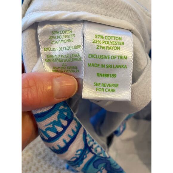 Lilly Pulitzer Women 2 Buttercup Knit Shorts Sound The Sirens Blue, White Flower - Picture 8 of 10